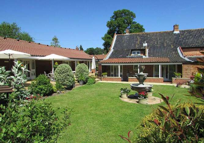 Decoy Barn Guest House in Fritton, Norfolk