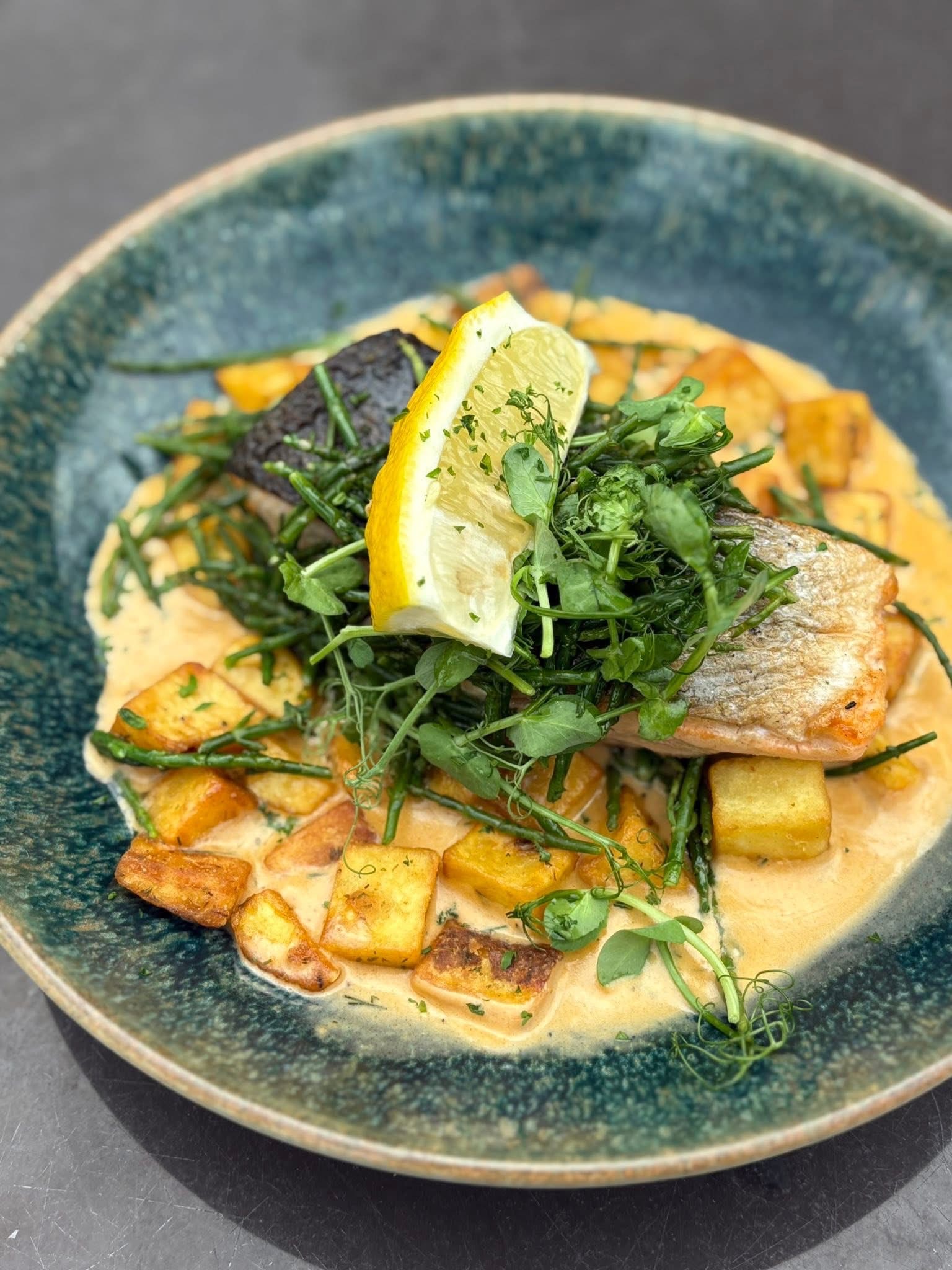 White Horse Public House & B&B in Crostwick, Norfolk